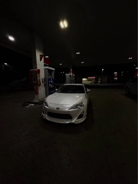 2013 Scion FR-S - Image 4 of 15