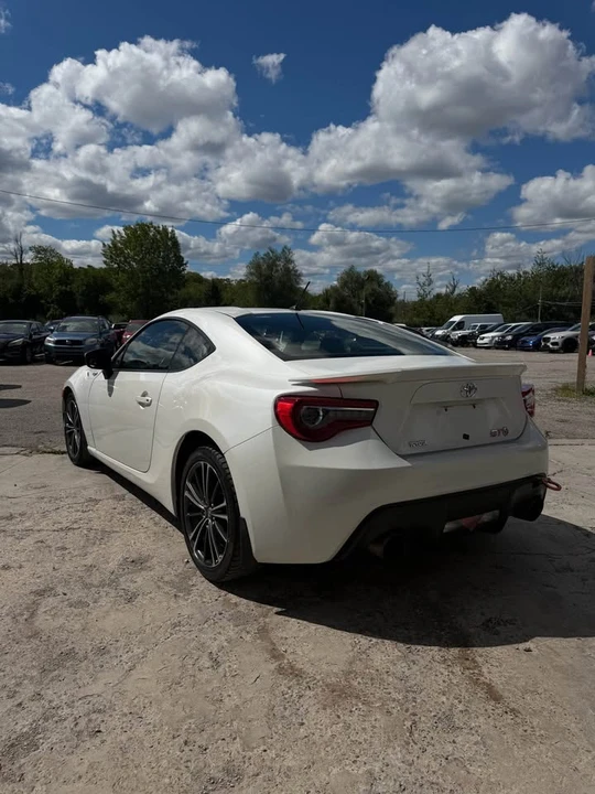 2013 Scion FR-S - Image 3 of 12