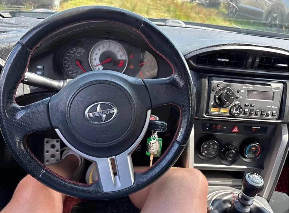 2013 Scion FR-S - Image 6 of 10