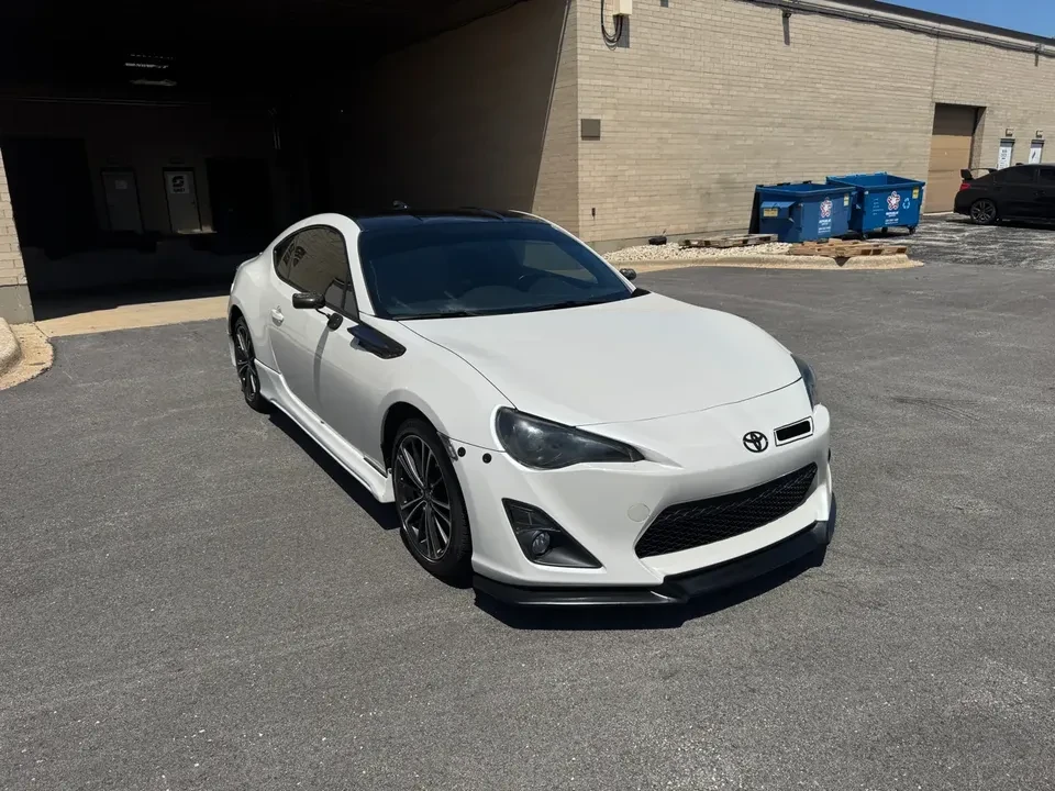 2013 Scion FR-S - Image 2 of 15