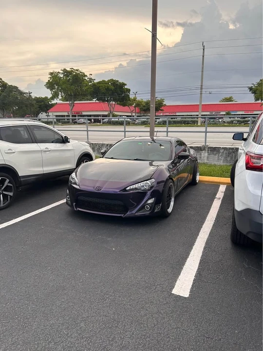 2013 Scion FR-S - Image 10 of 11