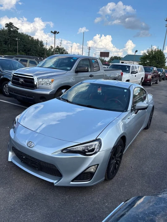 2013 Scion FR-S - Image 2 of 13