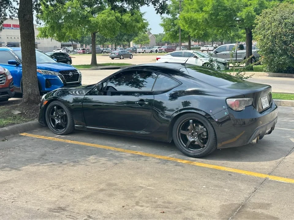 2013 Scion FR-S - Image 2 of 15