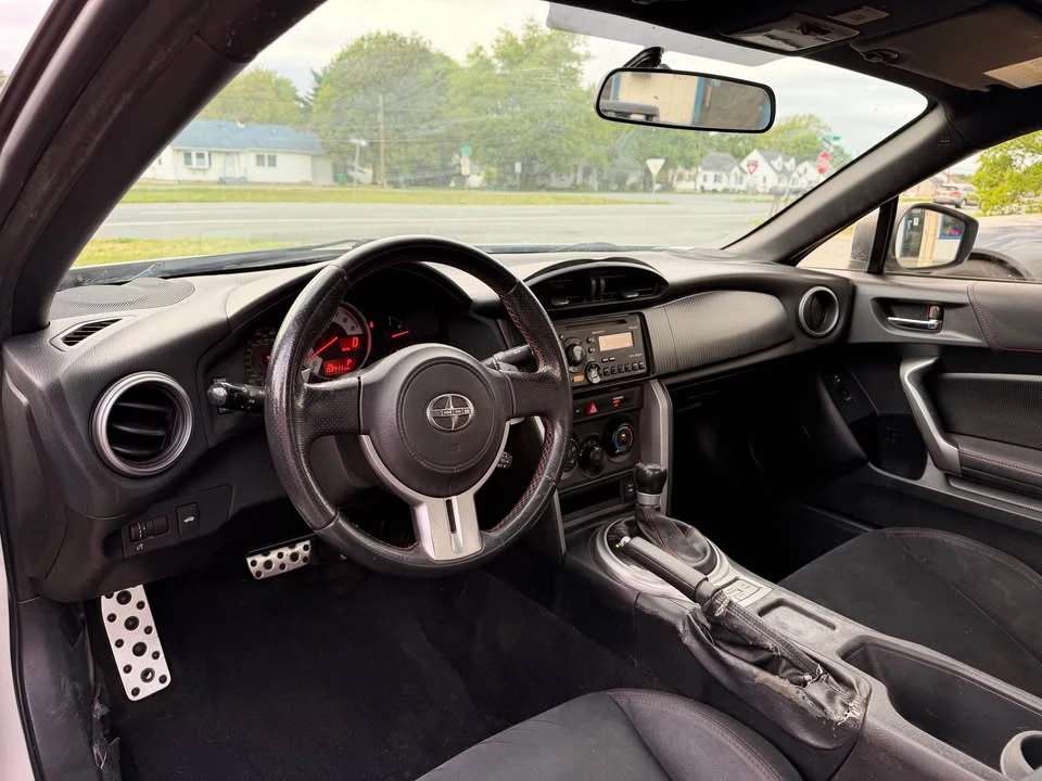 2013 Scion FR-S - Image 4 of 11