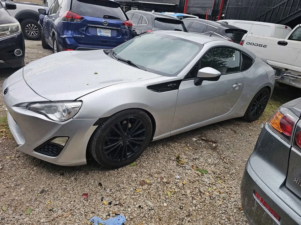 2013 Scion FR-S - Image 2 of 7