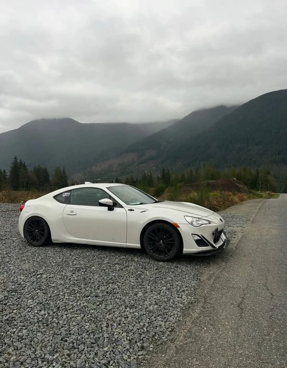 2013 Scion FR-S - Image 2 of 5