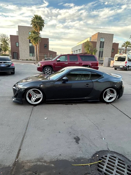 2013 Scion FR-S - Image 2 of 11