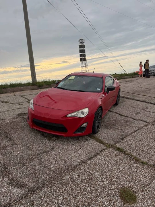 2013 Scion FR-S - Image 2 of 14