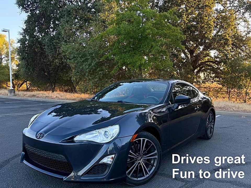2013 Scion FR-S - Image 2 of 25