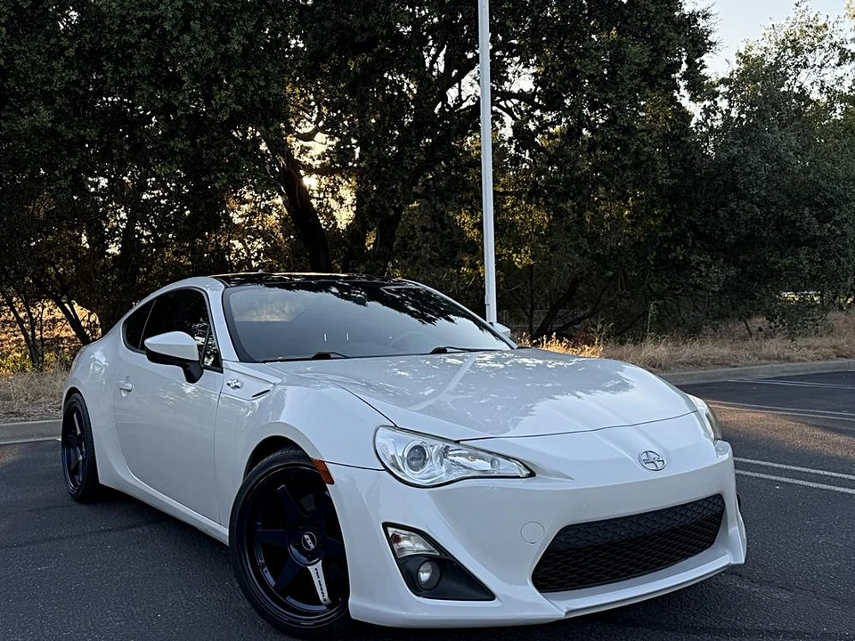 2013 Scion FR-S - Image 6 of 31