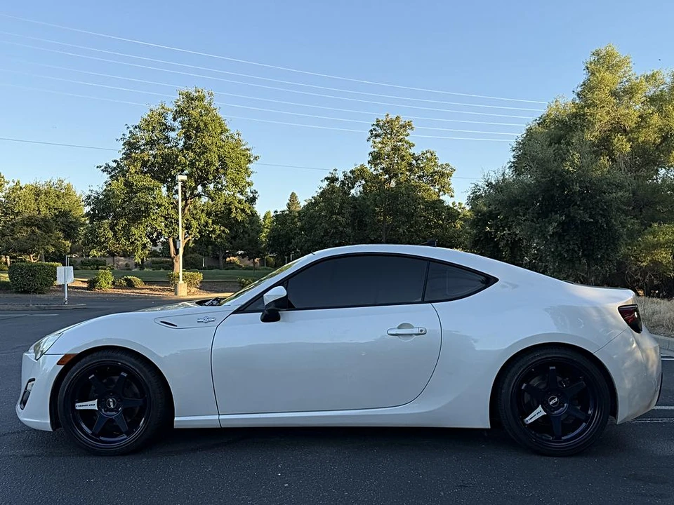 2013 Scion FR-S - Image 10 of 31