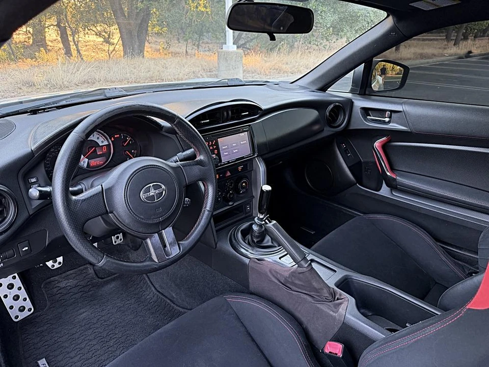2013 Scion FR-S - Image 13 of 31
