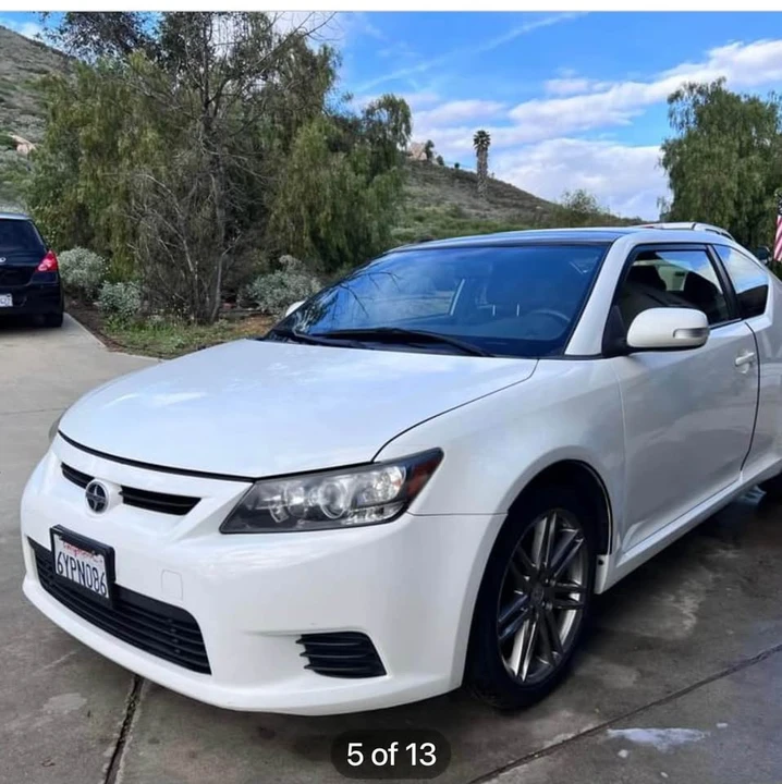 2013 Scion tC - Image 4 of 4
