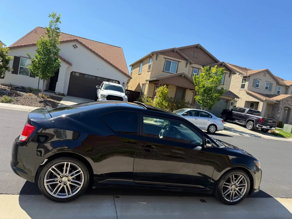 2013 Scion tC - Image 3 of 10