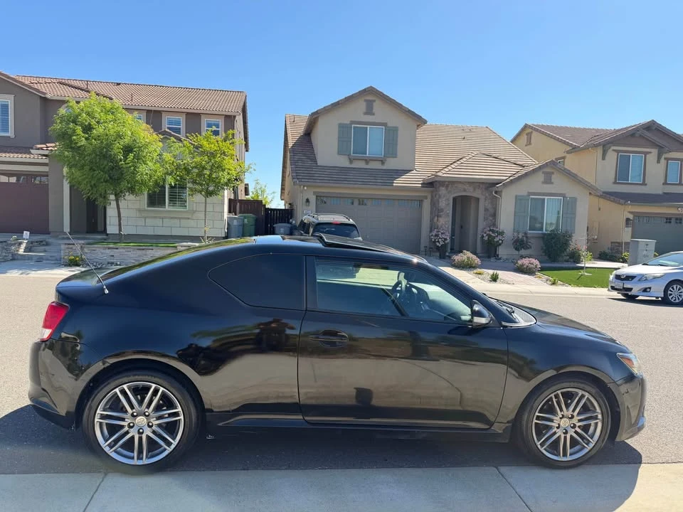 2013 Scion tC - Image 5 of 10