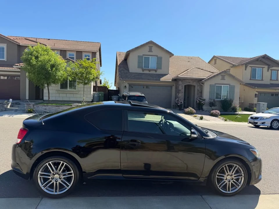 2013 Scion tC - Image 8 of 10