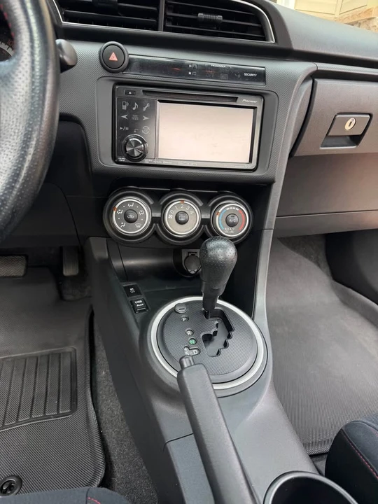 2013 Scion tC - Image 9 of 13