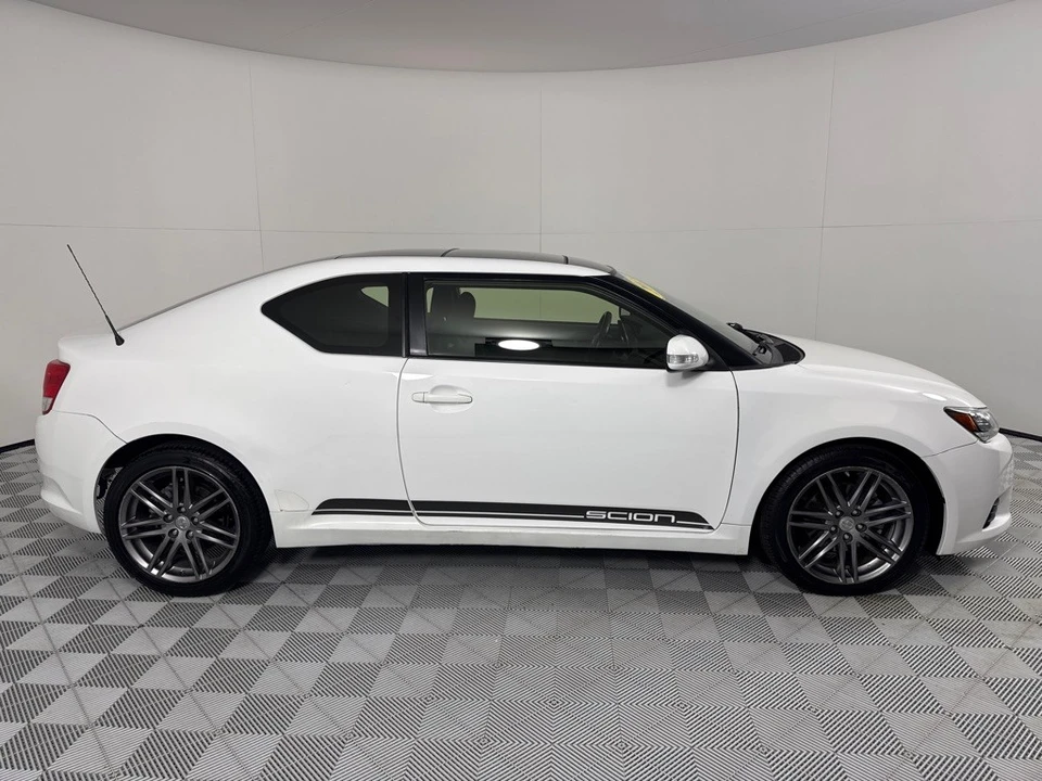 2013 Scion tC - Image 4 of 12