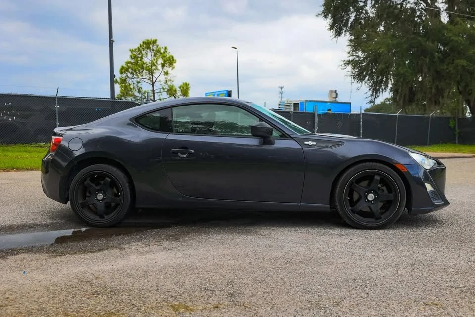 2013 Scion FR-S - Image 5 of 12