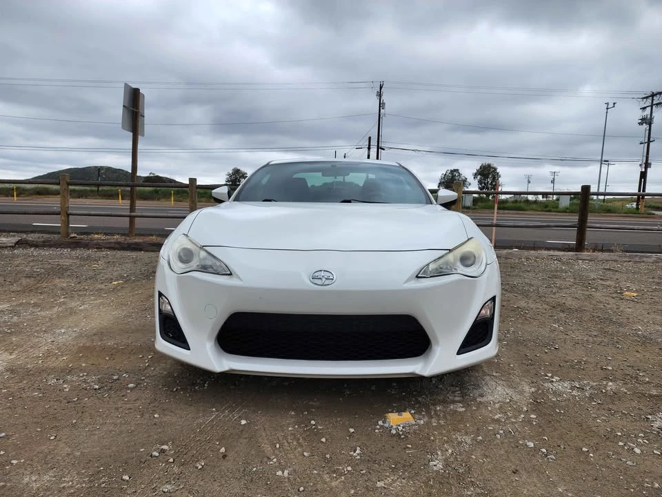 2013 Scion FR-S - Image 3 of 18