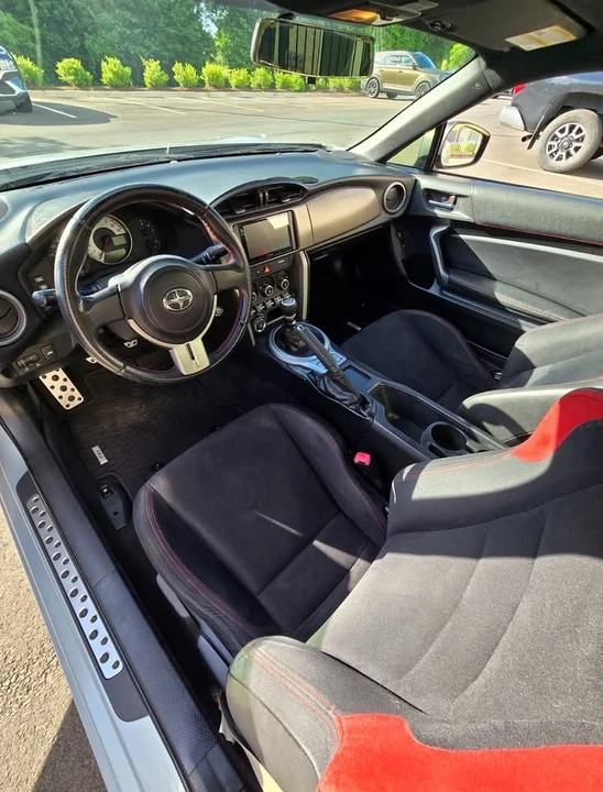 2013 Scion FR-S - Image 7 of 11