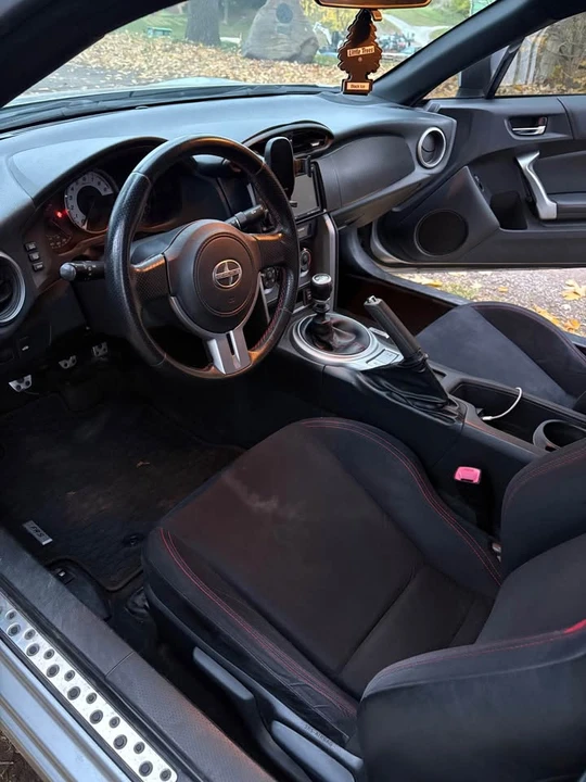 2013 Scion FR-S - Image 3 of 10