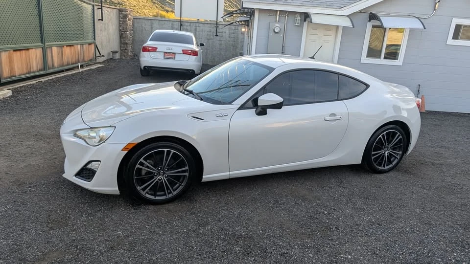 2013 Scion FR-S - Image 2 of 20