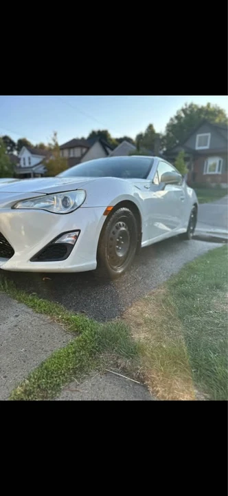 2013 Scion FR-S - Image 3 of 10