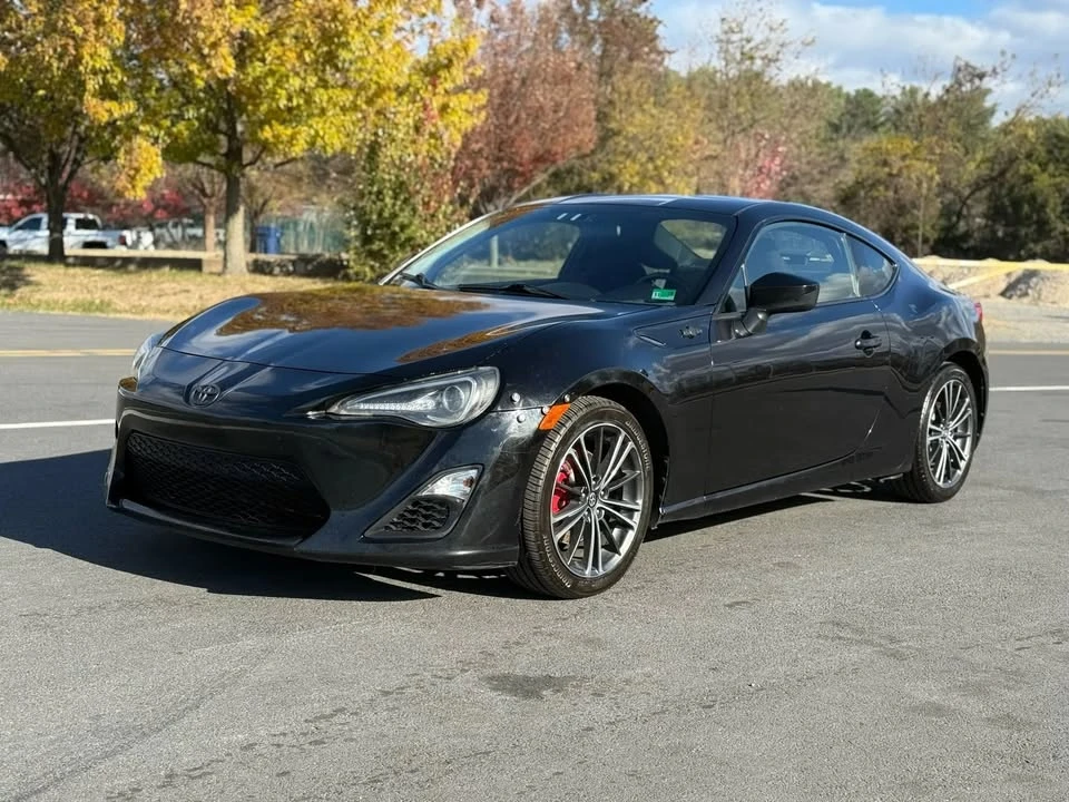2013 Scion FR-S - Image 10 of 20