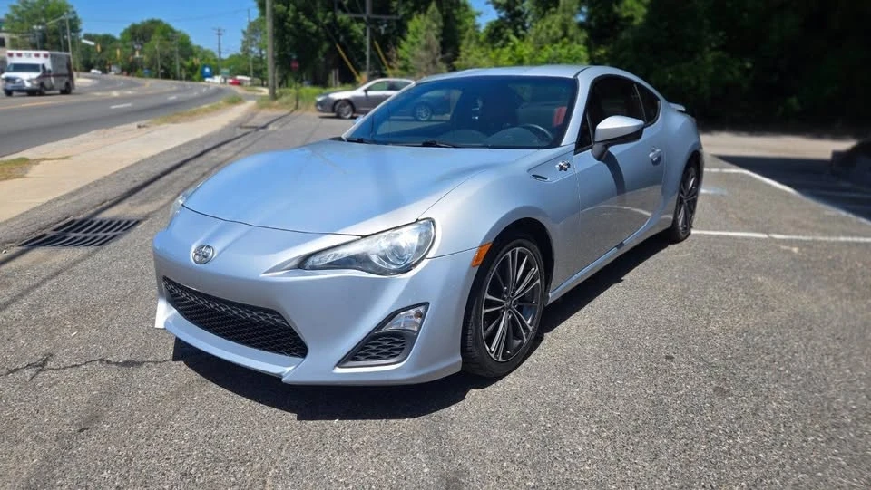 2013 Scion FR-S - Image 3 of 17