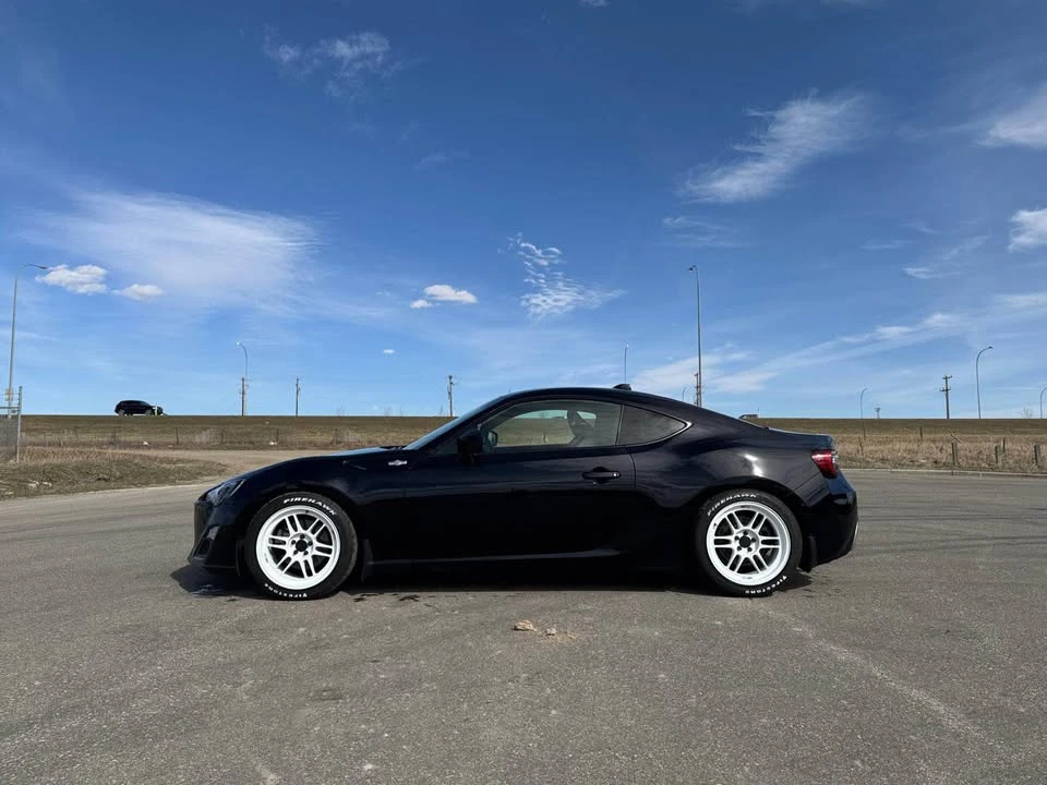 2013 Scion FR-S - Image 2 of 15