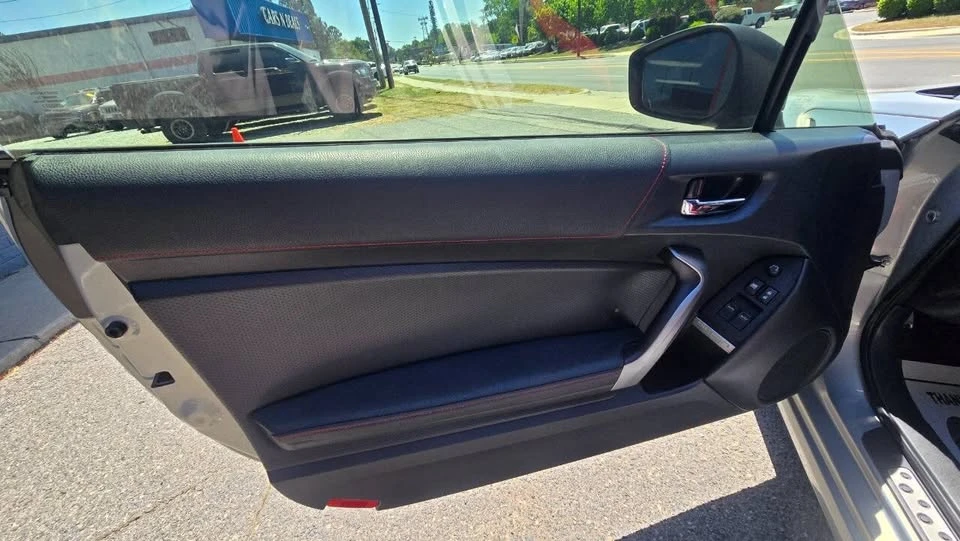 2013 Scion FR-S - Image 10 of 17