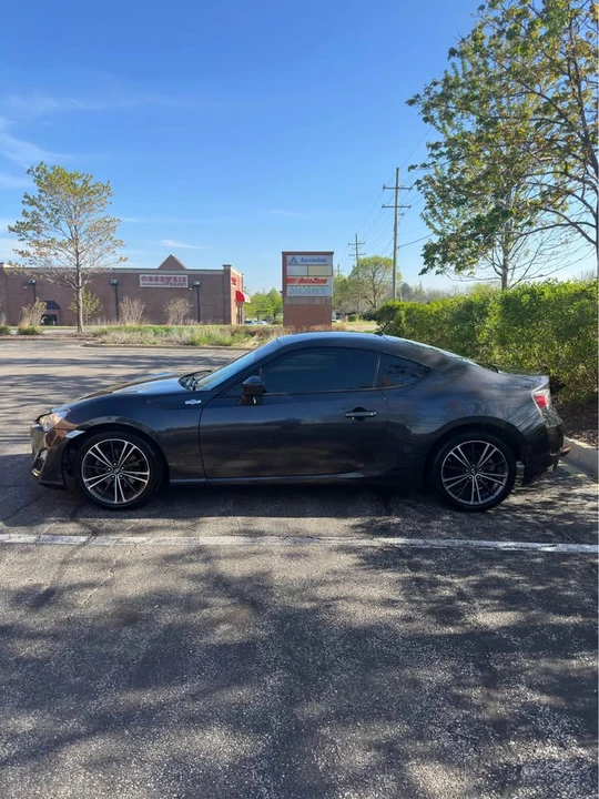2013 Scion FR-S - Image 2 of 11