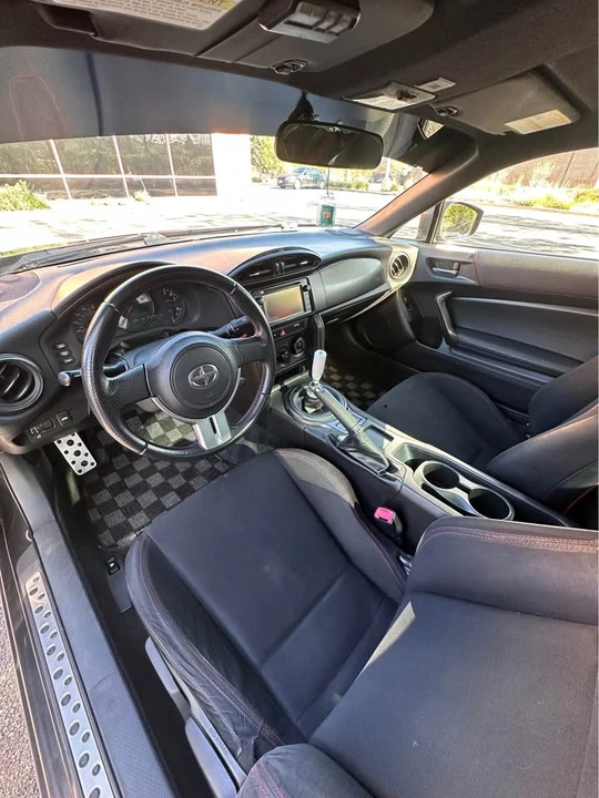 2013 Scion FR-S - Image 9 of 11