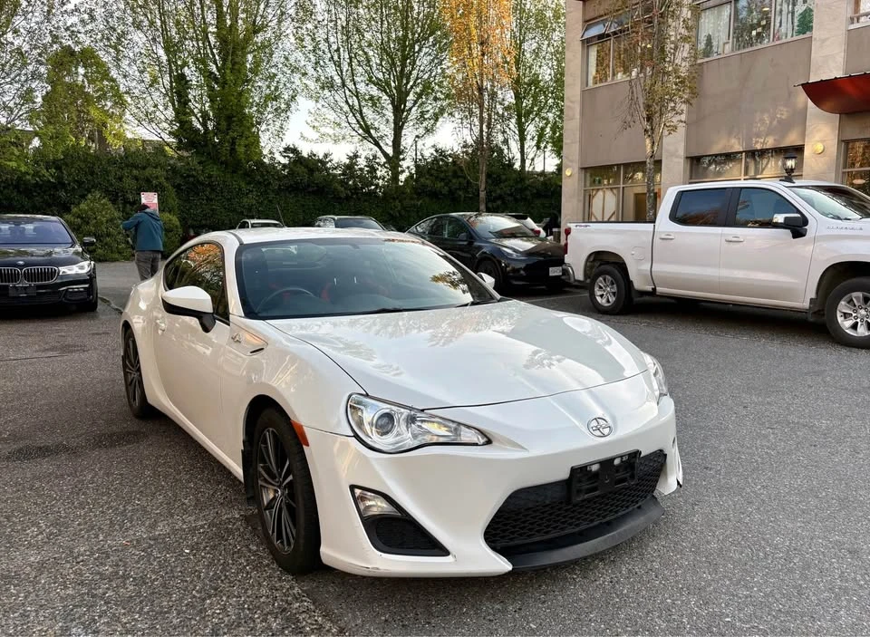 2013 Scion FR-S - Image 2 of 12