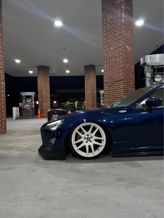 2013 Scion FR-S - Image 2 of 8