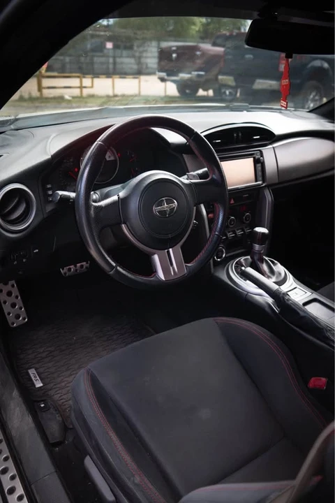 2013 Scion FR-S - Image 7 of 8