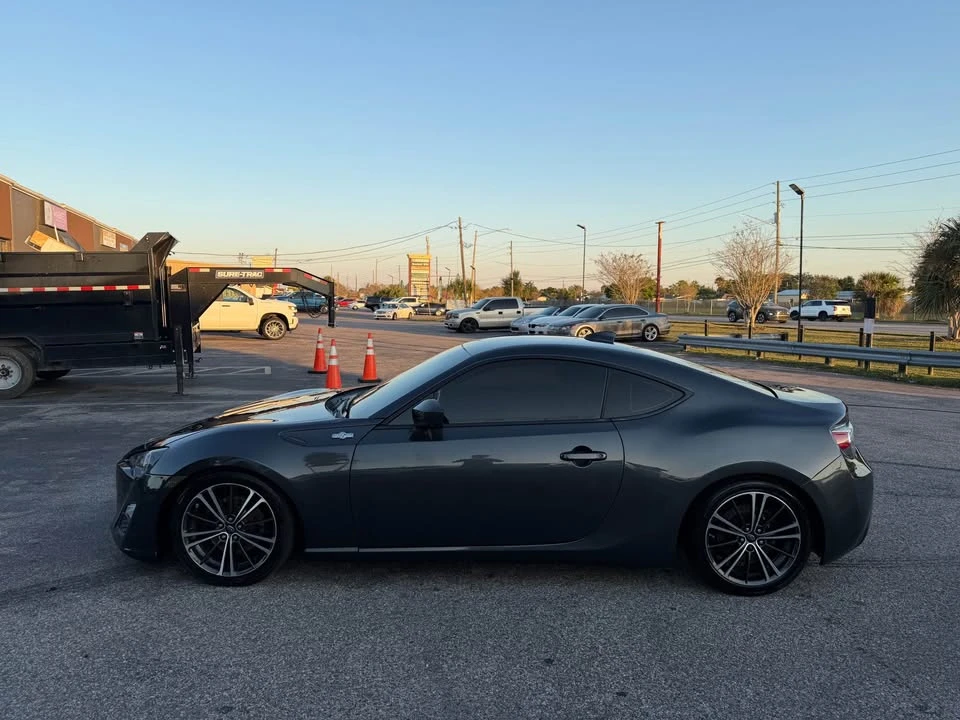 2013 Scion FR-S - Image 2 of 13