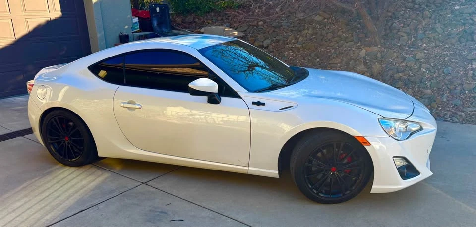 2013 Scion FR-S - Image 2 of 20