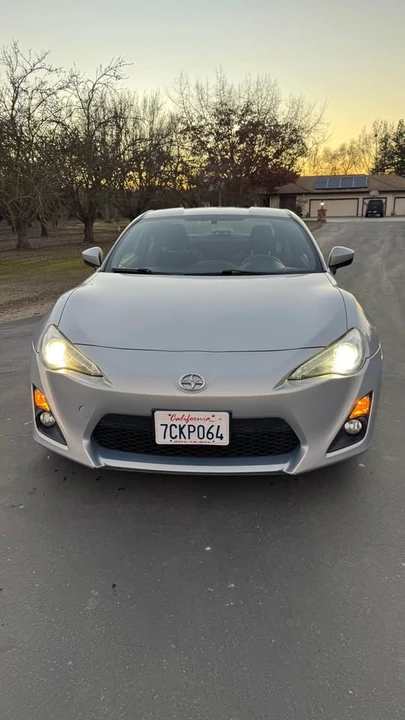 2013 Scion FR-S - Image 2 of 9