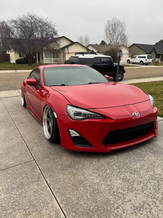 2013 Scion FR-S - Image 2 of 14