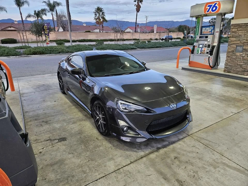2013 Scion FR-S - Image 2 of 12