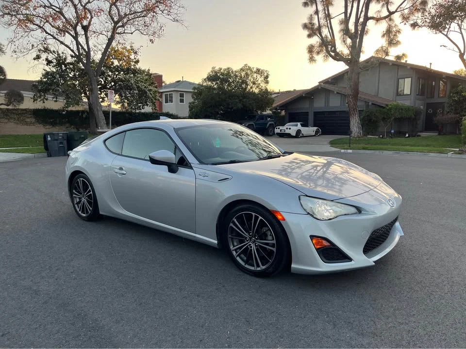 2013 Scion FR-S - Image 3 of 10