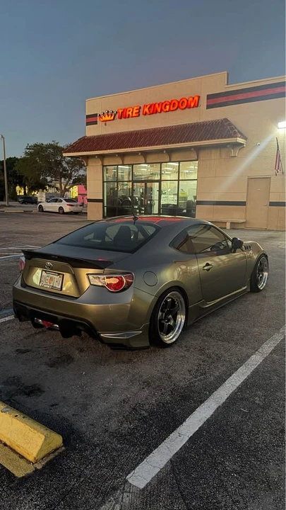 2013 Scion FR-S - Image 5 of 9