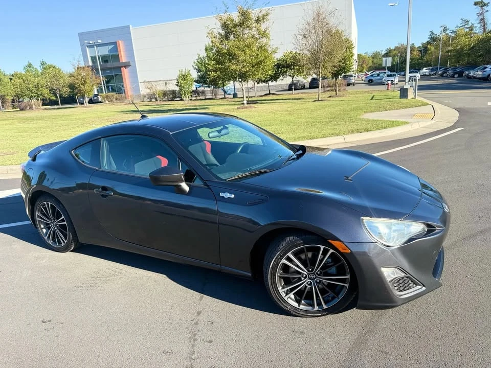 2013 Scion FR-S - Image 3 of 8