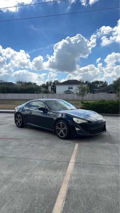 2013 Scion FR-S - Image 2 of 10