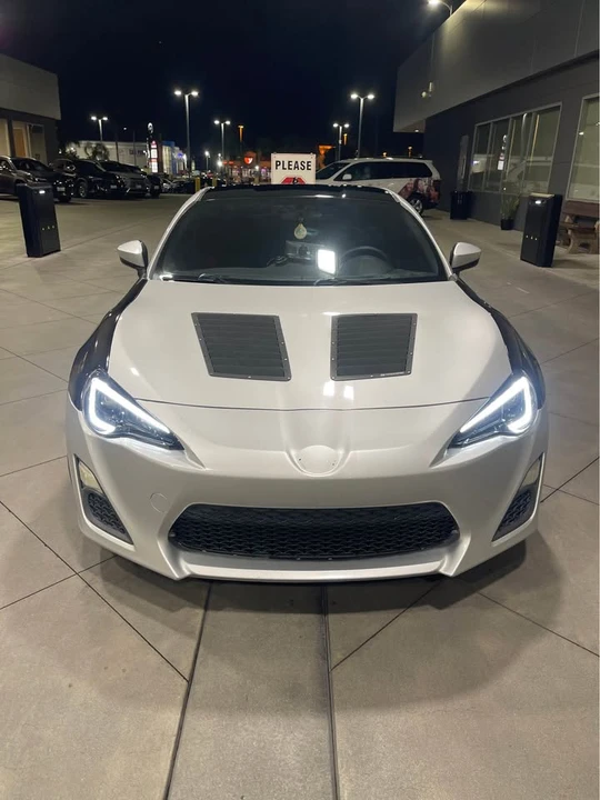2013 Scion FR-S - Image 2 of 17