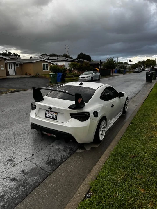 2013 Scion FR-S - Image 6 of 9