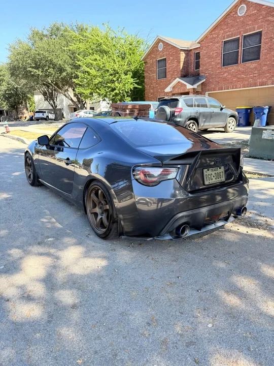 2013 Scion FR-S - Image 2 of 10