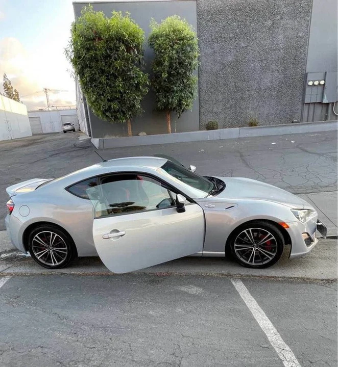 2013 Scion FR-S - Image 5 of 10